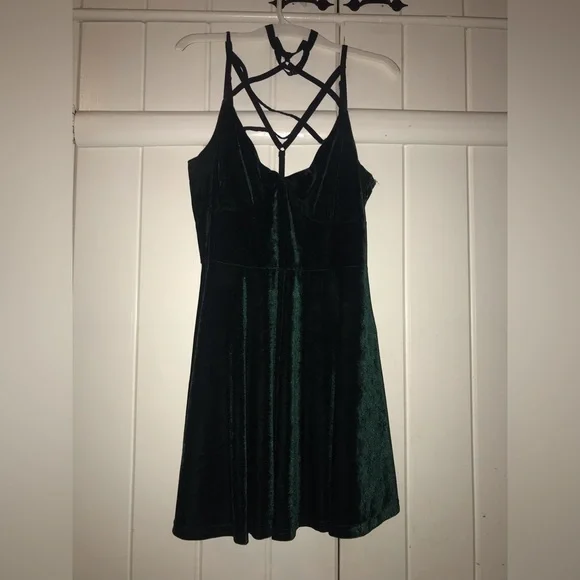 killstar emerald velvet dress - Picture 4 of 4